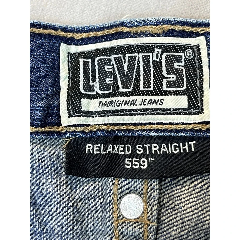 Levis describe 30